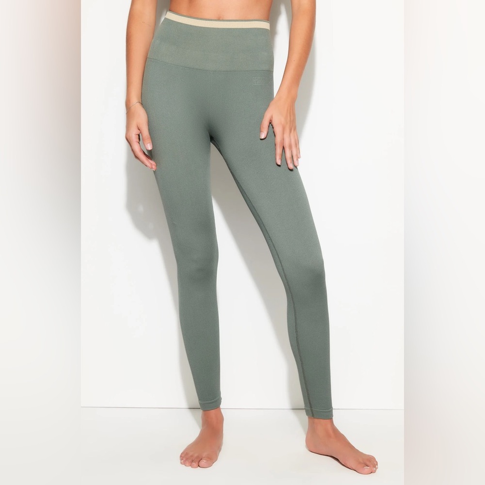 🌿 NWT Spiritual Gangster Love Seamless 7/8 Legging – Agave | Size Large